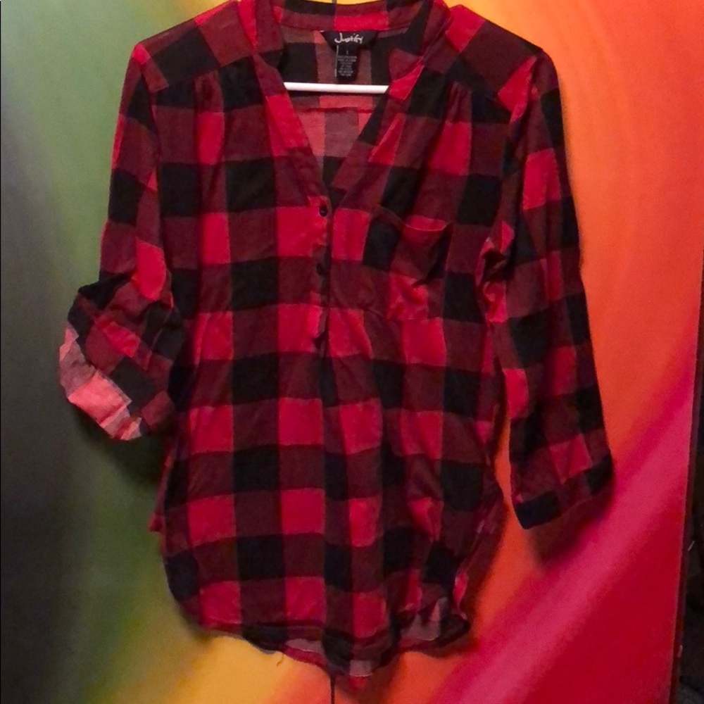 A long sleeve shirt